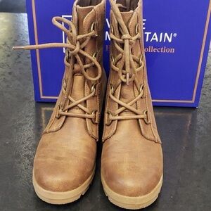 White mountain boots